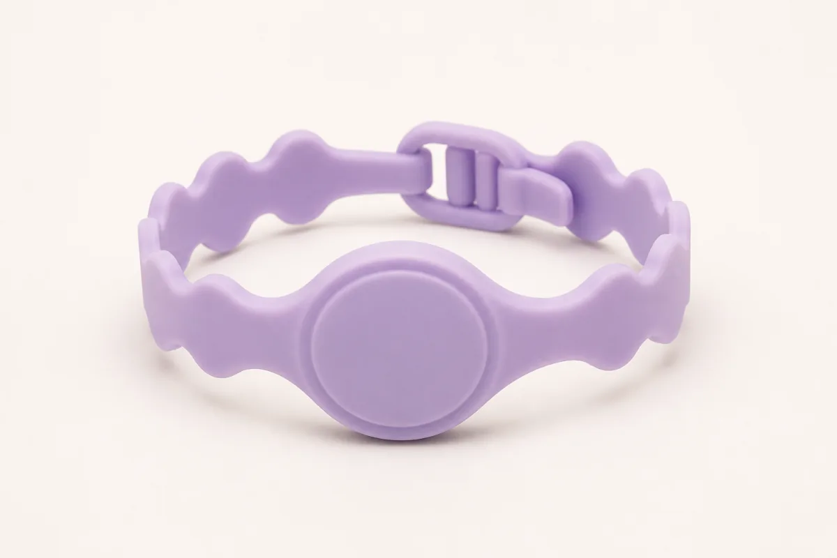 Wavy stretch silicone RFID wristband